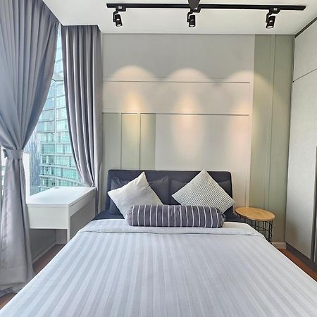 Sky Suites Klcc By Staylar Куала-Лумпур Экстерьер фото