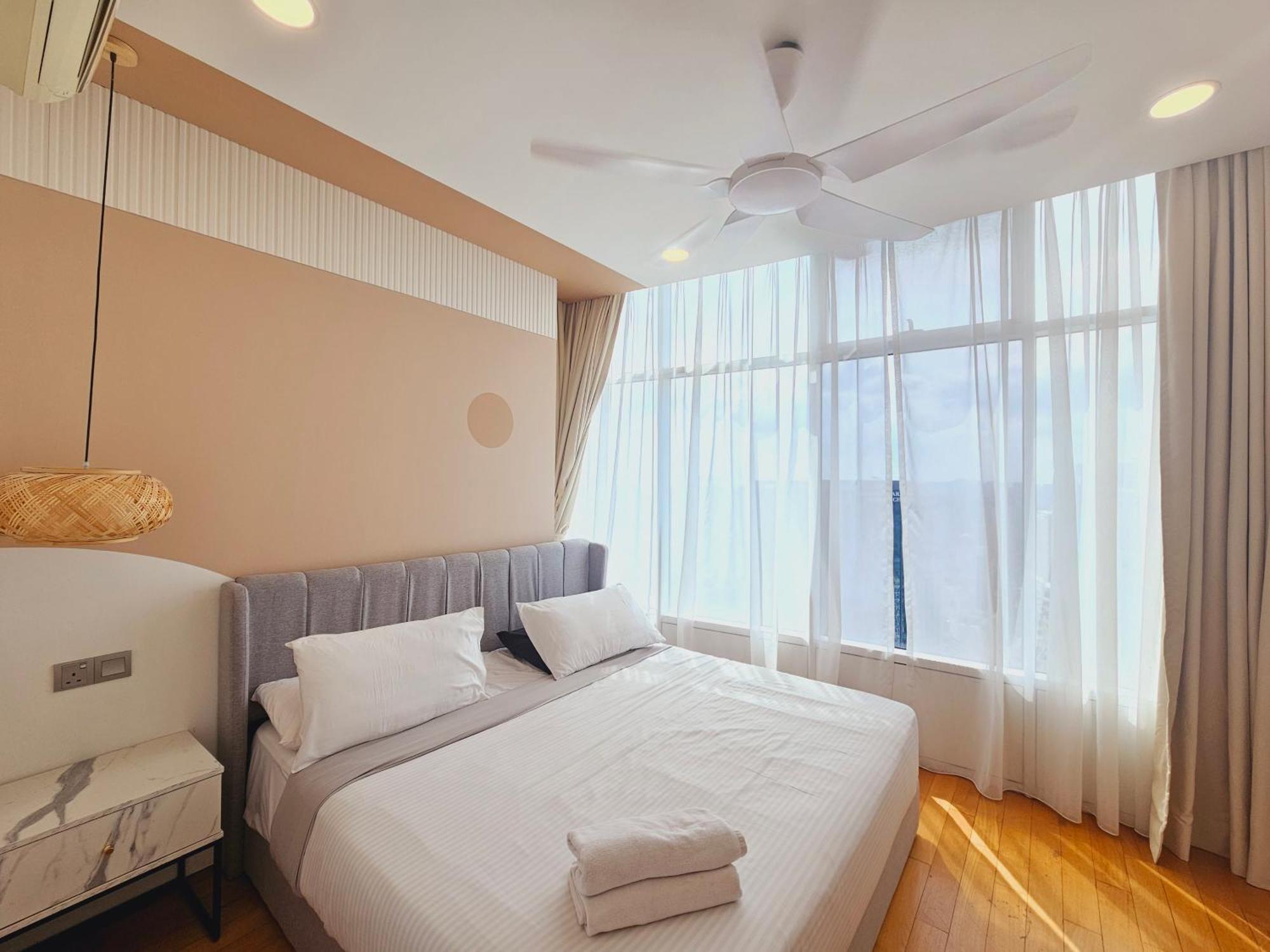 Sky Suites Klcc By Staylar Куала-Лумпур Экстерьер фото