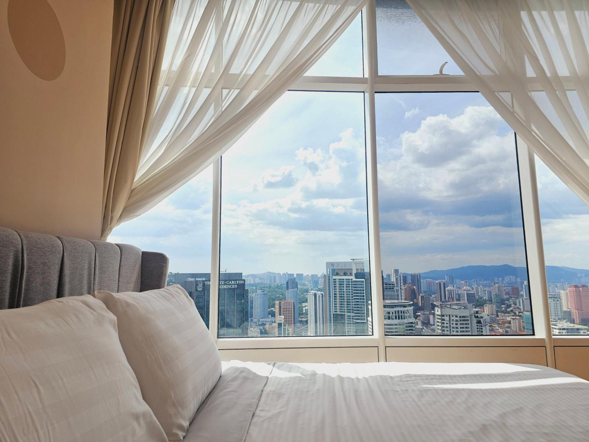 Sky Suites Klcc By Staylar Куала-Лумпур Экстерьер фото