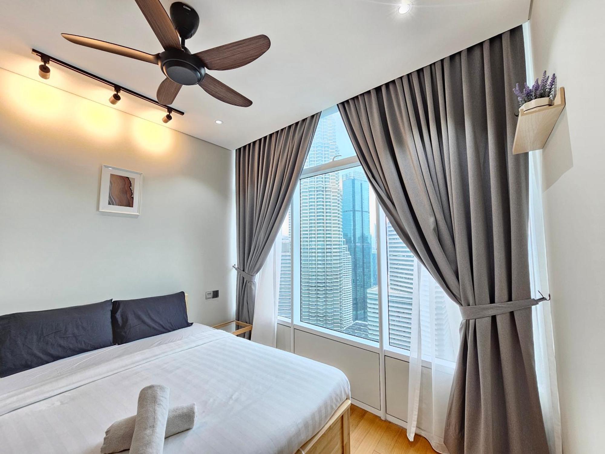 Sky Suites Klcc By Staylar Куала-Лумпур Экстерьер фото
